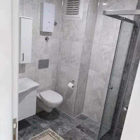 Kleopatra Homes Apartment