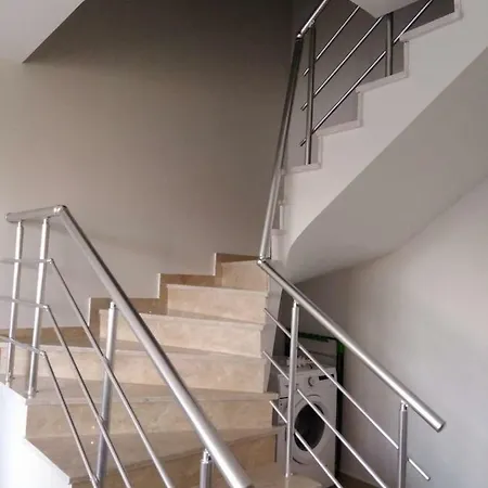 Kleopatra Homes Apartment